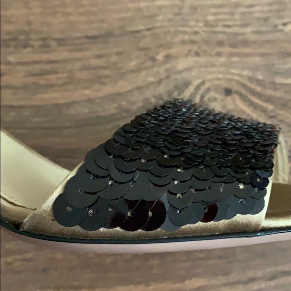 Prada shoes - Picture 7 of 9